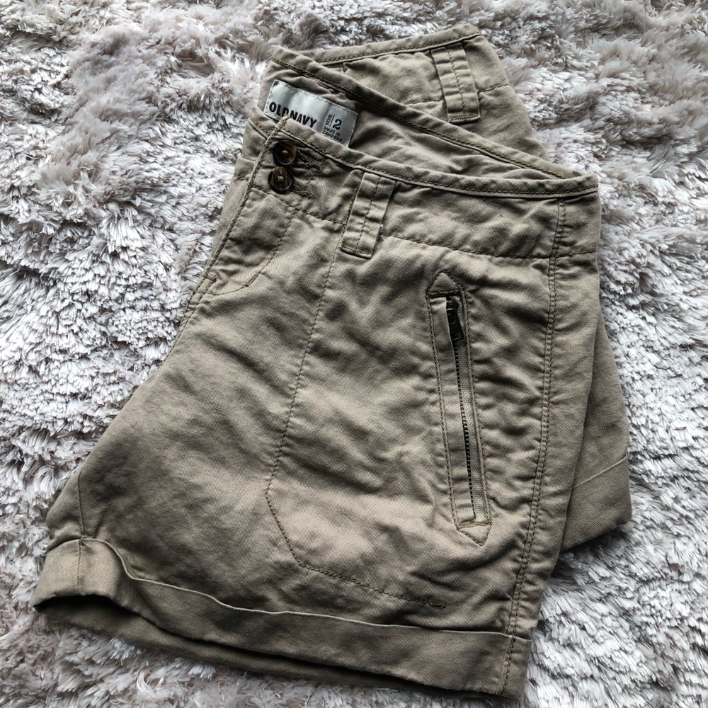 Old navy khaki shorts
